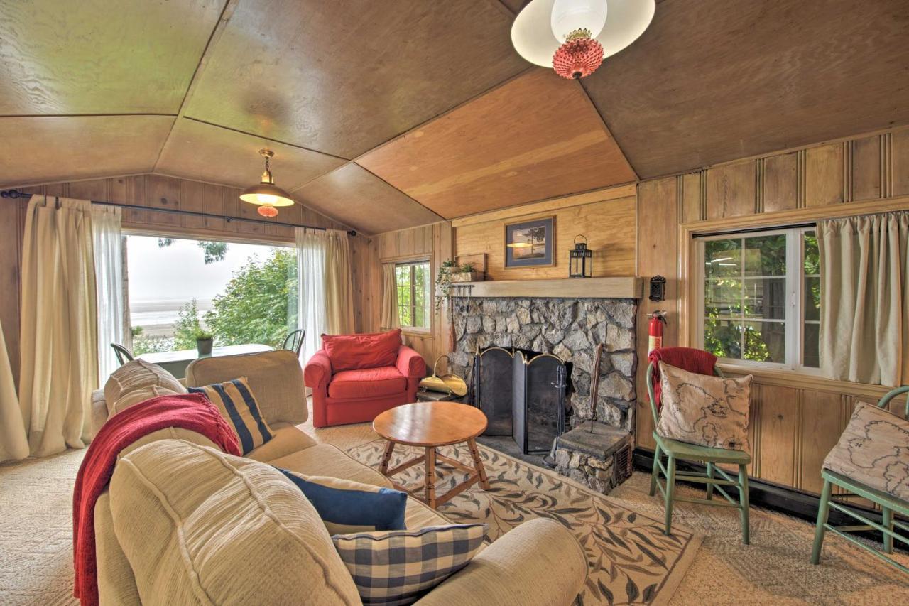 Warm Beach Hideaway With Private Beach! Stanwood Екстериор снимка